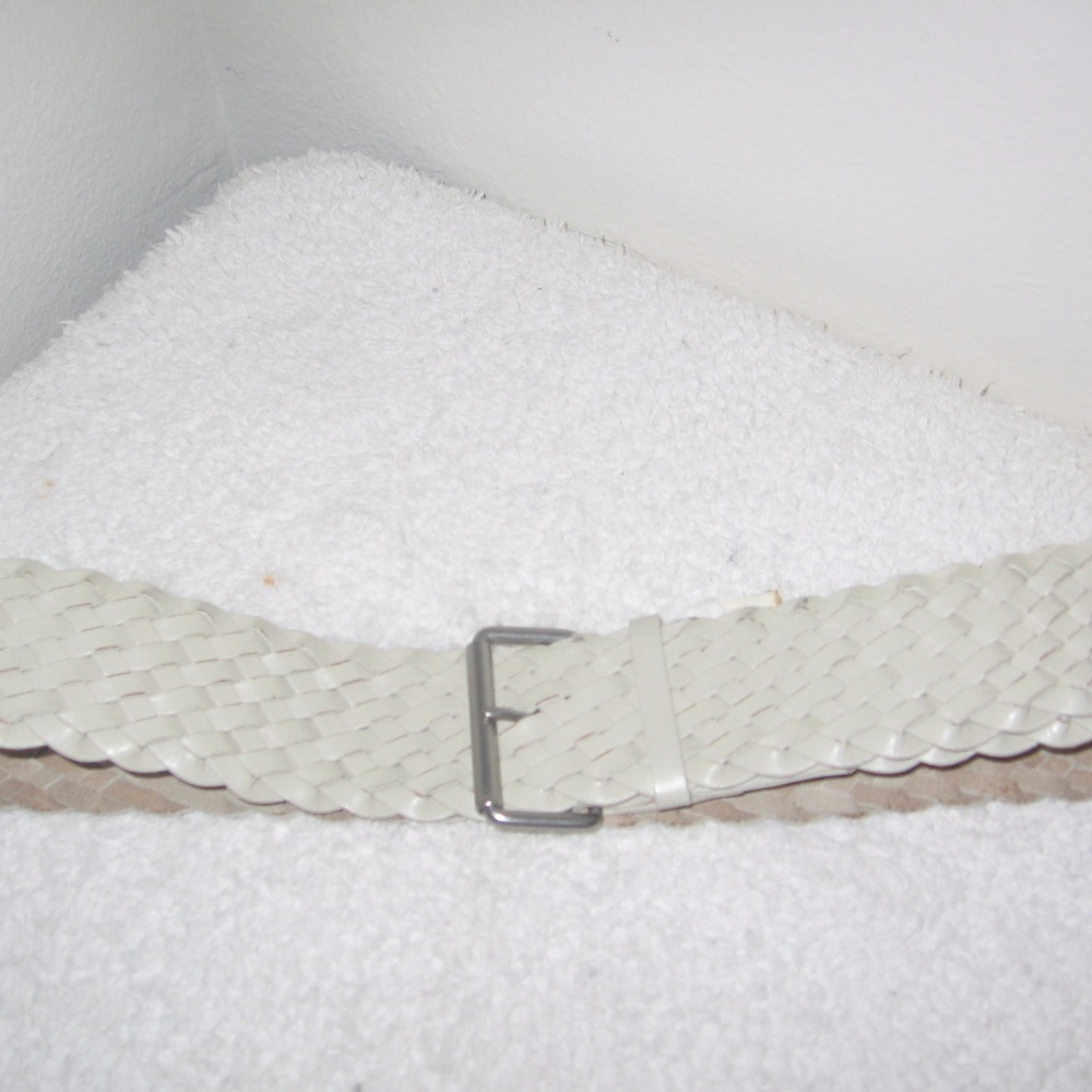 Gap Beige Distressed Leather Belt